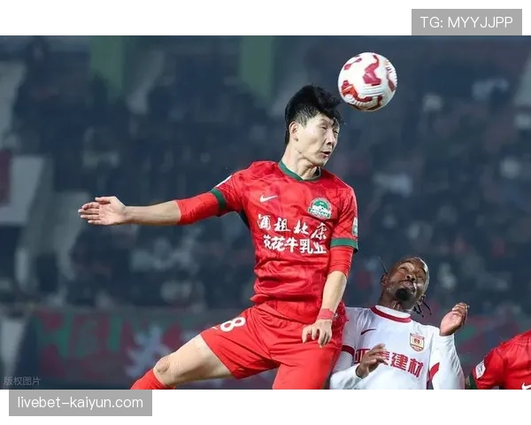 浙江队对阵河南队，比赛第60分钟因场地照明故障暂停